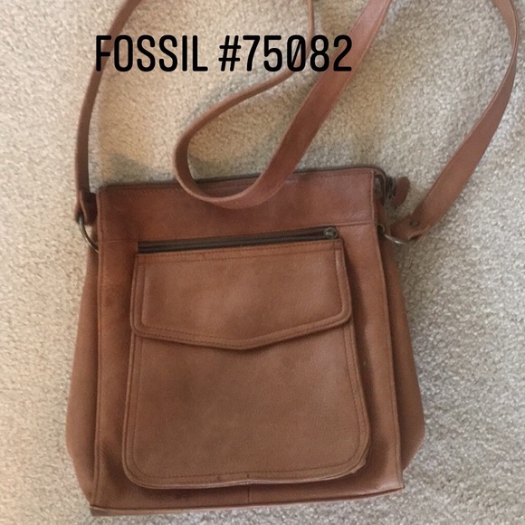 Fossil Handbags - Fossil Leather Shoulder Bag; Crossbody option.